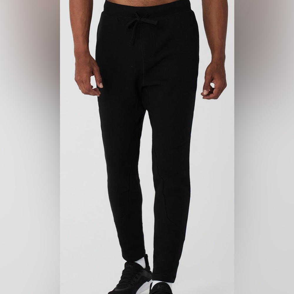 BNWT ALO The Triumph Sweatpants, men’s, black, size medium